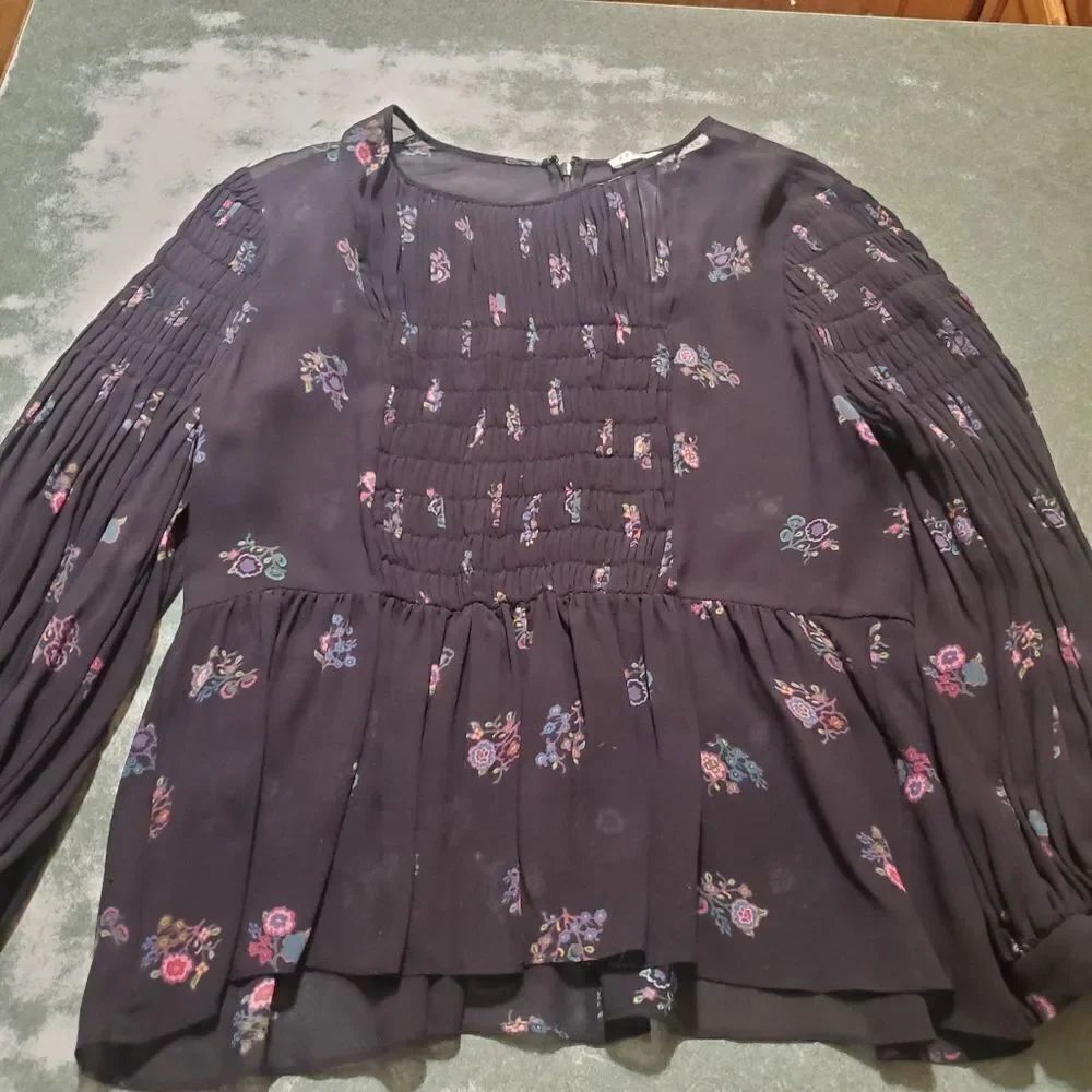 Veronica Beard black sheer floral gathered blouse  sz 4